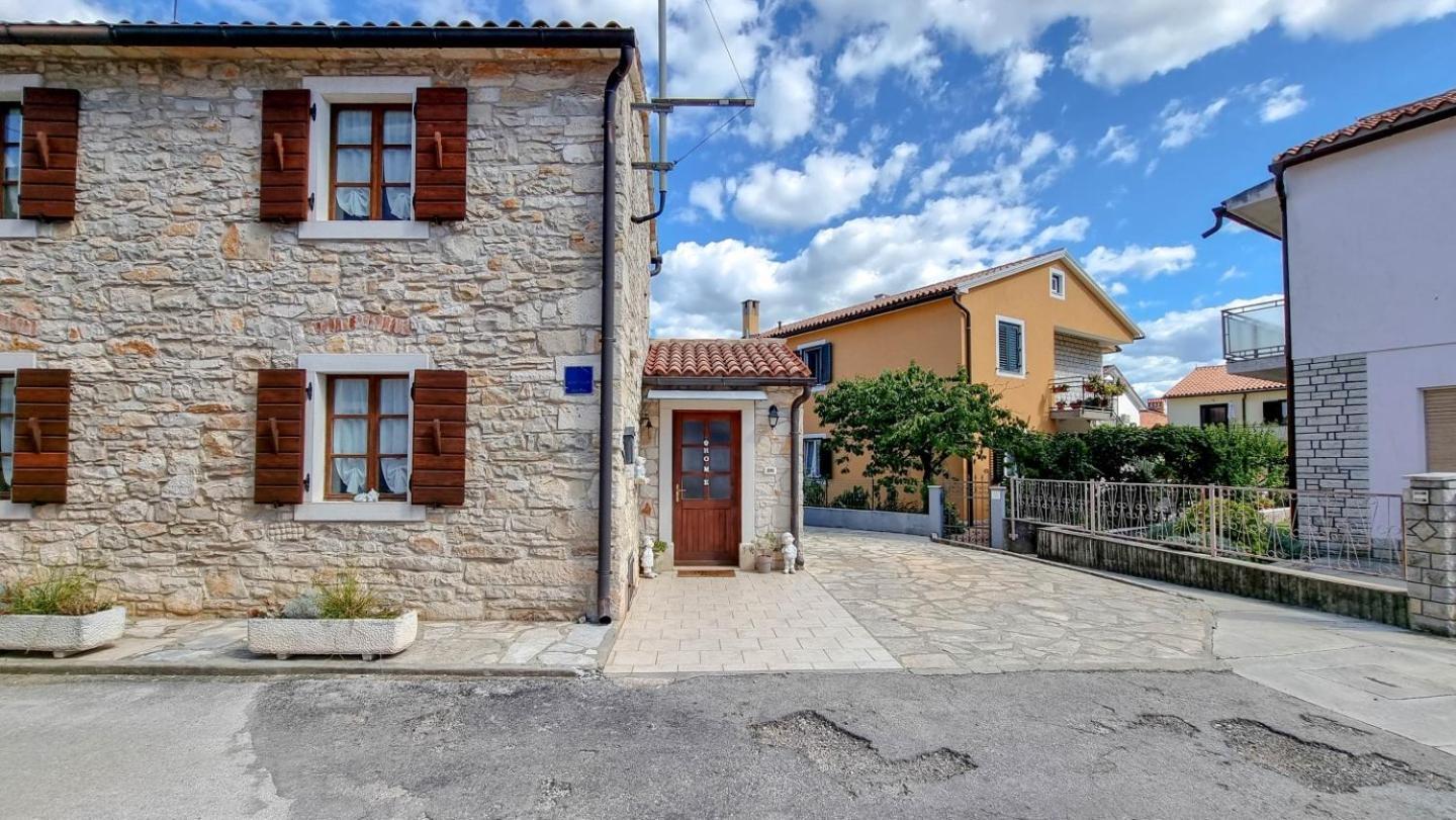 Ariana Villa Novigrad  Exterior photo